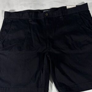 St. John's Bay mens black Flat Front Short 9" inseam chino shorts - size 44